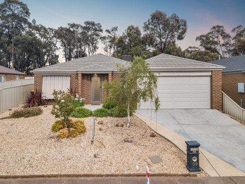 39 Manna Gum Drive, EPSOM VIC 3551