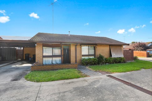 3 9 Matilda Court Belmont 3216