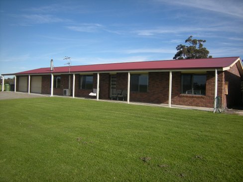 39 McLaughlins Road, Newmerella