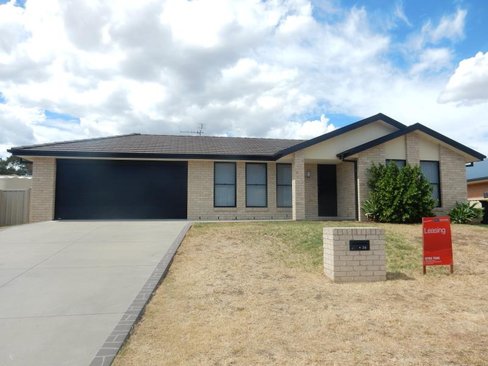 39 Milburn Road, TAMWORTH NSW 2340