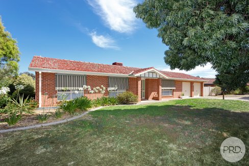39 Overdale Drive, BOURKELANDS NSW 2650