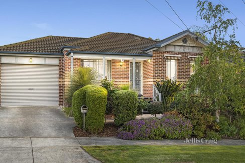 3 9 Queen Road Lilydale 3140