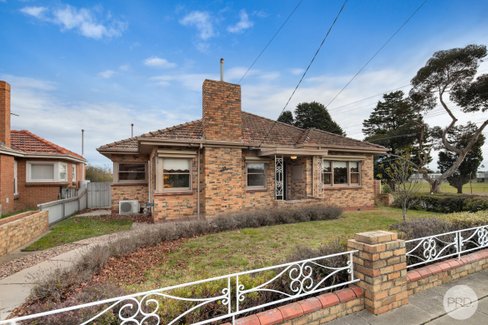 39 Shelley Street, WENDOUREE VIC 3355