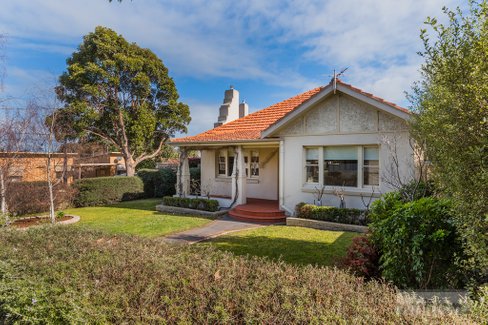 395 Shannon (cnr Vista Rd) Avenue, Newtown