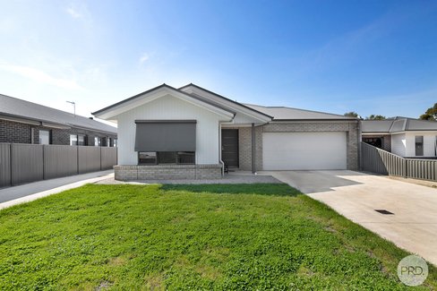 3/9A Clarke Street, MINERS REST VIC 3352