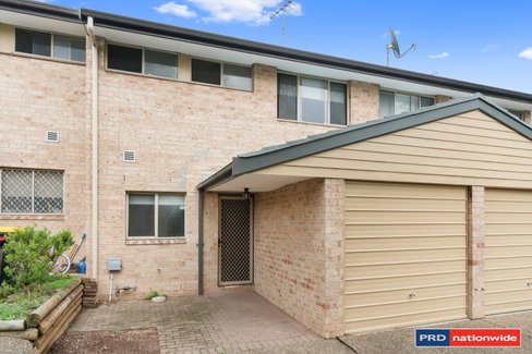 4 / 135 Rex Road, GEORGES HALL NSW 2198