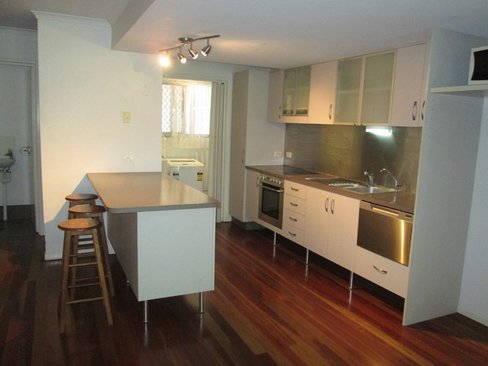 4 / 3-5 Seaview Drive, AIRLIE BEACH QLD 4802