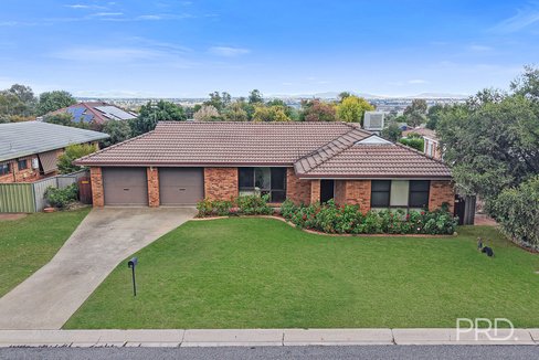 4 Acacia Drive, TAMWORTH NSW 2340