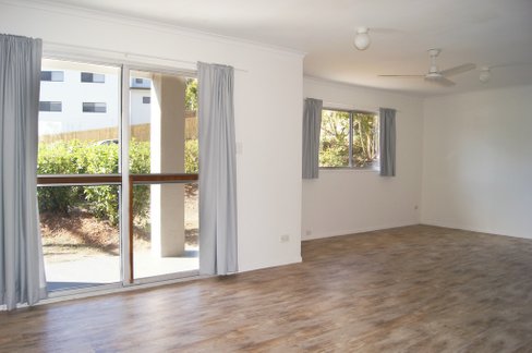 4 Adina Street, CANNONVALE QLD 4802