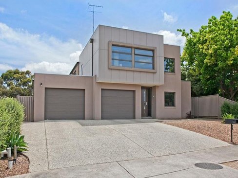 4 Ardlui Drive, Newtown