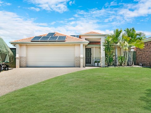 4 Armina Court, TUGUN QLD 4224