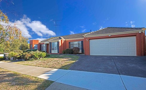 4 Augustine Drive Highton 3216