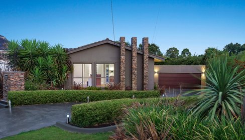 4 Bambra Court  Doncaster East 3109