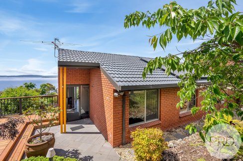4 Baringa Road, TAROONA TAS 7053