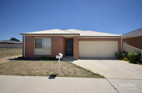 4 Bect Street Sebastopol 3356