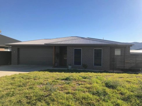 4 Bellbird Street, TAMWORTH NSW 2340