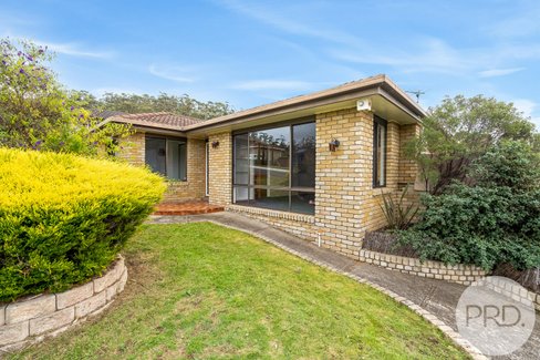 4 Bland Street, ROKEBY TAS 7019