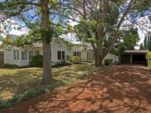 4 Bonsey Road Highton 3216