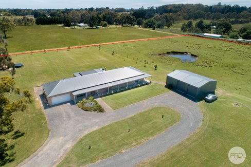 4 Brougham Street, GORDON VIC 3345