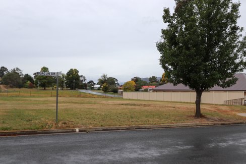 4 Burgun Drive, TUMBARUMBA NSW 2653