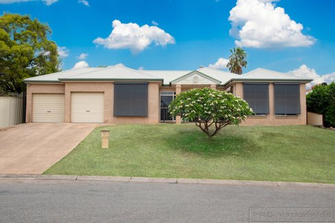 4 Cabarita Close, BOLWARRA HEIGHTS NSW 2320