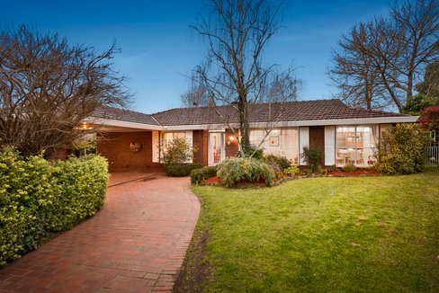 4 Camden Court Glen Waverley 3150