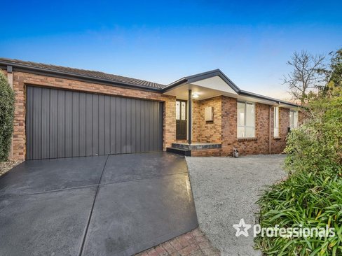 4 Carly Court Croydon North 3136