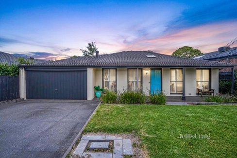 4 Chandler Road Glen Waverley 3150