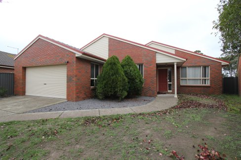 4 Chelsea Place, ALFREDTON VIC 3350