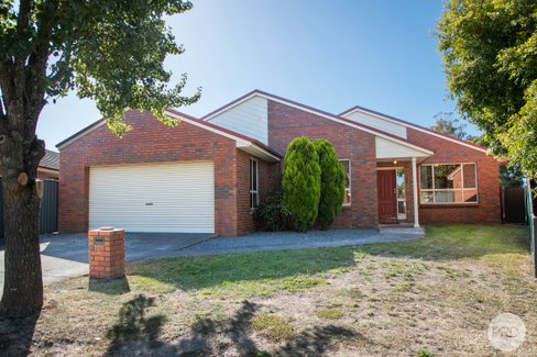 4 Chelsea Place, ALFREDTON VIC 3350