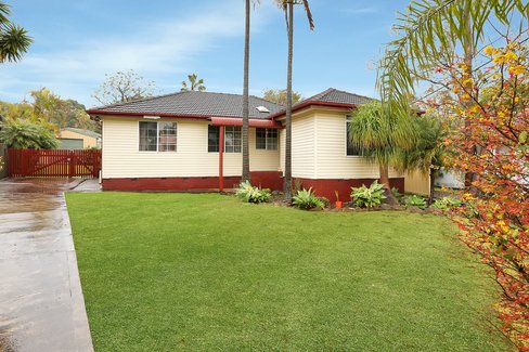 4 Cheshire Street, BERKELEY NSW 2506
