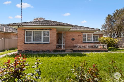 4 College Crescent, FLORA HILL VIC 3550