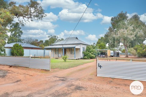 4 Commercial Street, MERBEIN VIC 3505