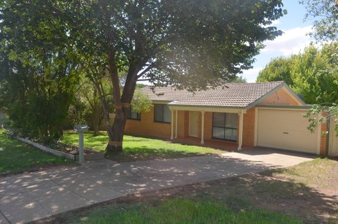 4 Cox Avenue, FOREST HILL NSW 2651