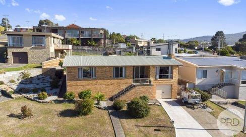 4 Diosma Street, ROKEBY TAS 7019