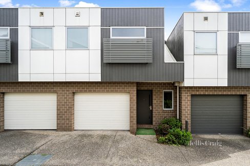4 Erinvale Close Mooroolbark 3138