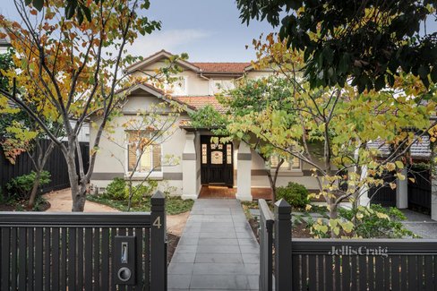 4 Ferncroft Avenue Malvern East 3145