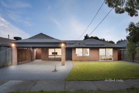 4 Fetlock Place Epping 3076