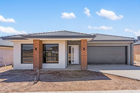 4 Fiedler Street, HUNTLY VIC 3551