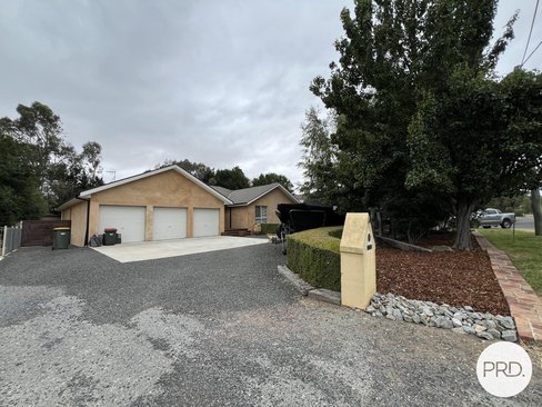4 Forster Street, BUNGENDORE NSW 2621