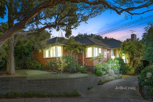 4 Ganton Court Mount Waverley 3149