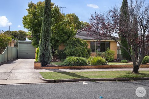 4 Glasgow Street, WENDOUREE VIC 3355