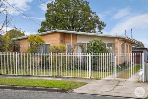 4 Goderic Street, WENDOUREE VIC 3355