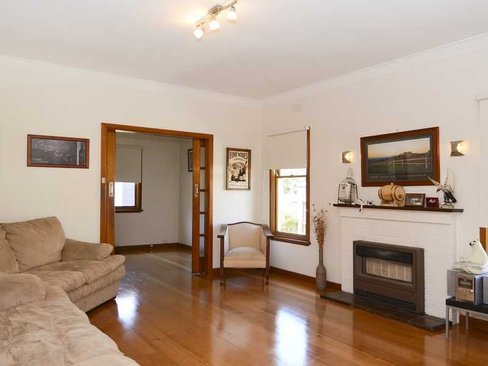 4 Heytesbury Street Herne Hill 3218