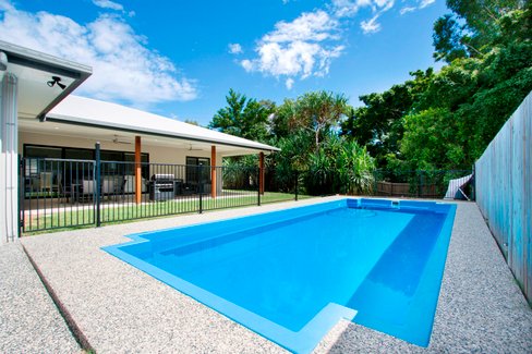 4 Homestead Place, CANNON VALLEY QLD 4800