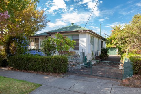 4 Irving Street, BERESFIELD NSW 2322