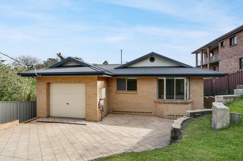 4 Little Place, WARRAWONG NSW 2502
