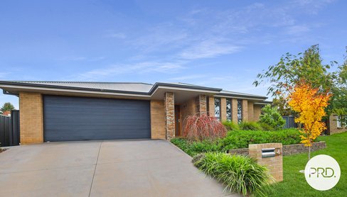 4 Lombardy Way, ORANGE NSW 2800