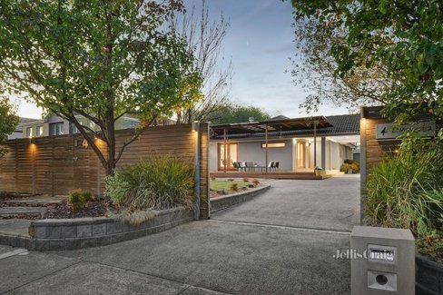 4 Mackelroy Road Plenty 3090