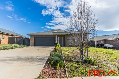 4 Magpie Drive, TAMWORTH NSW 2340